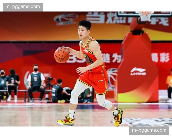 王睿泽10中6贡献17分4助攻 青岛锋线三分稳定性助球队险胜