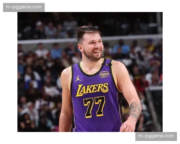 湖人品牌价值达9.73亿，詹姆斯东契奇双核保障商业号召力